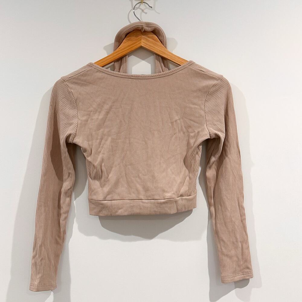 CIDER Ribbed Knit Long Sleeve Buckle Crop Top Beige Small EUC - Picture 5 of 5